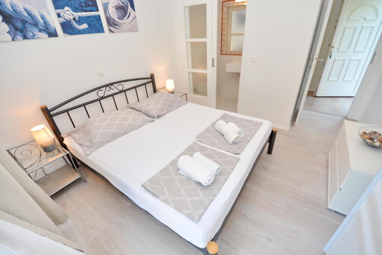 Bay House Rosohotnica Apartment Vrboska Exterior photo